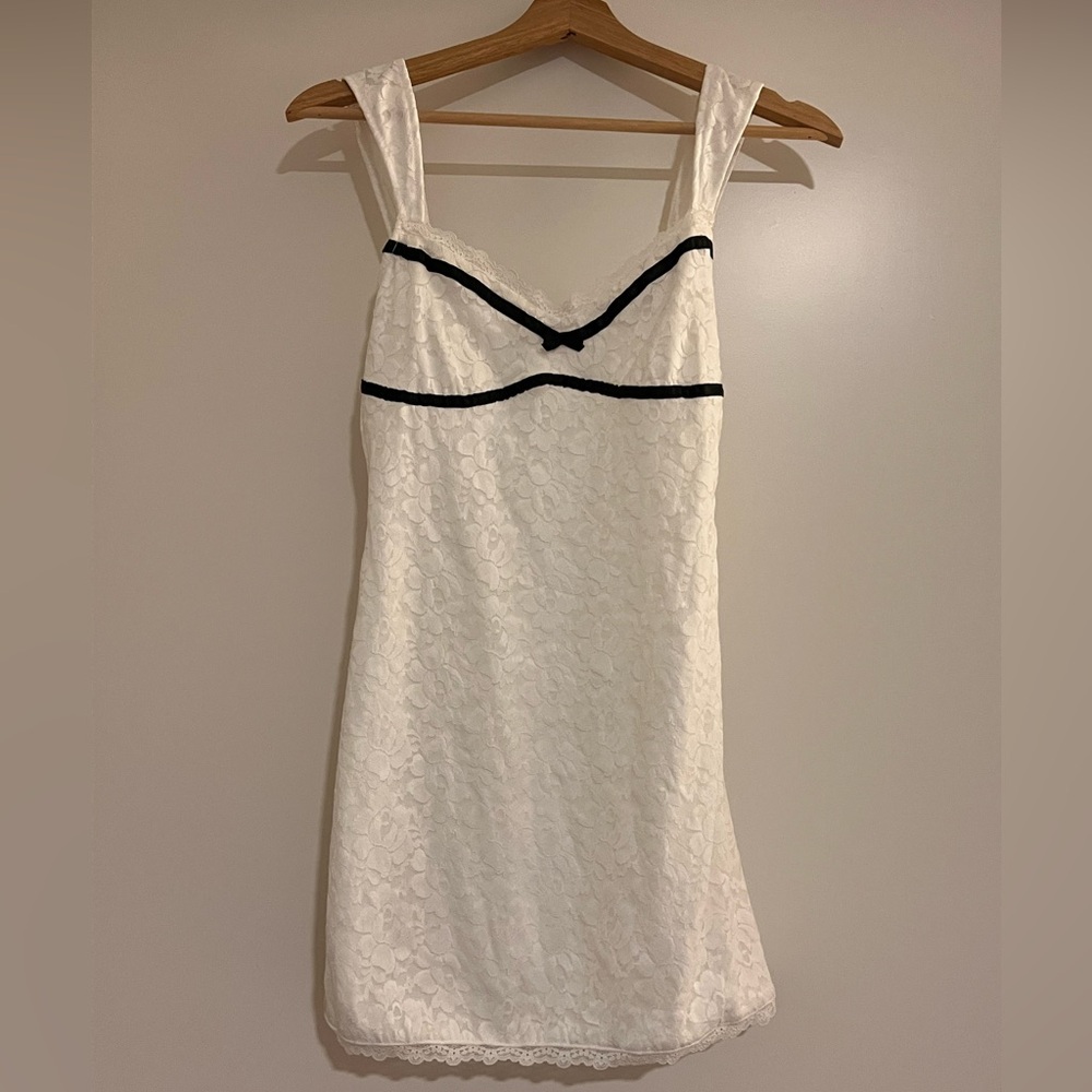 Chic White Lace Chemise with Black Accents